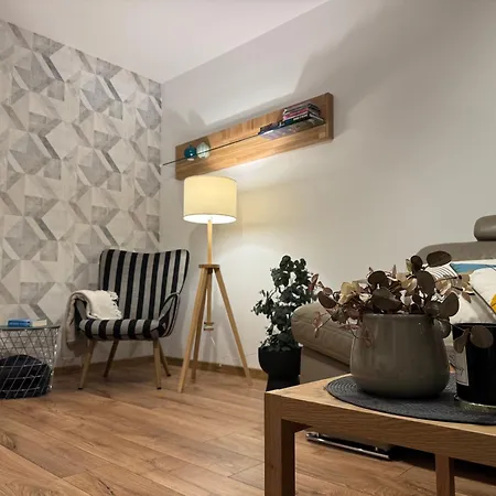 Przy Fontannie W Mragowie *